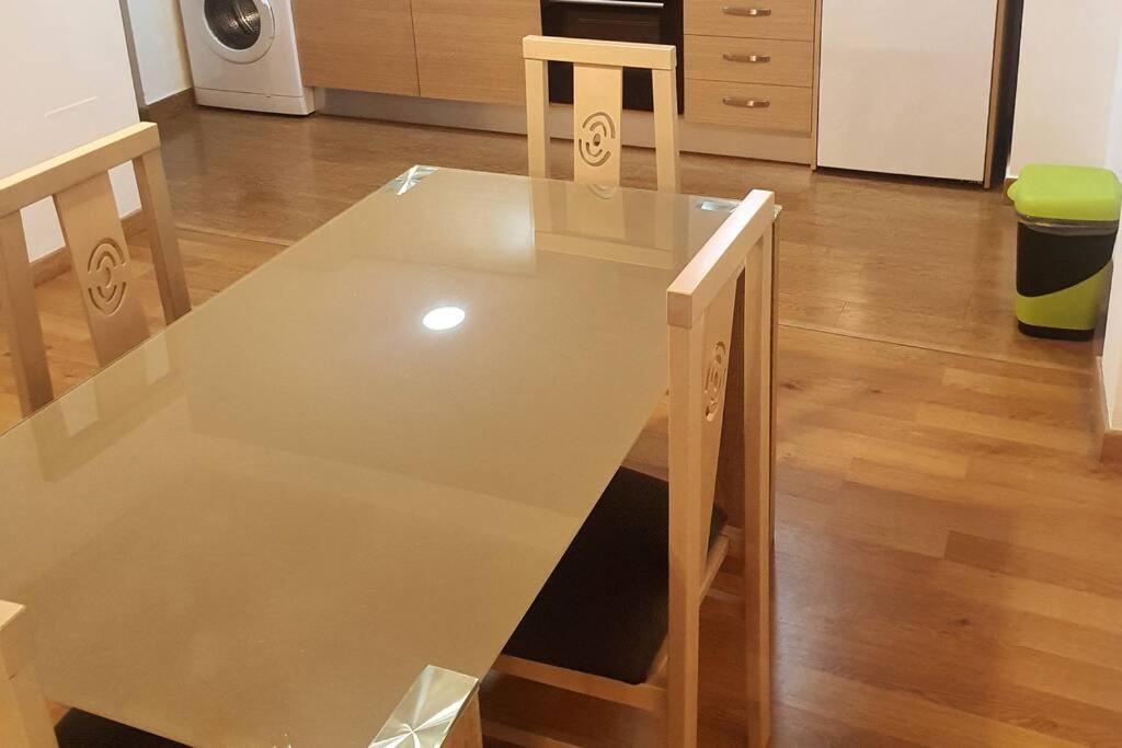 4F, Aire Acondic, 80M2, 2 Dormitorios, 4 Huespedes, Wifi Gratis Ла-Линеа-де-ла-Консепсьон Экстерьер фото